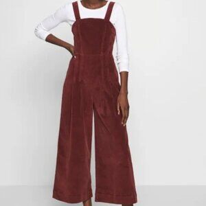 American Eagle Outfitters Ultra wide leg pleated Corduroy Overalls Size 4 Reg